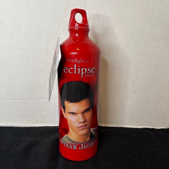 NWT 2010 Twilight Eclipse Aluminum Water Bottle Jacob Black 33fl oz Twilight - Picture 1 of 8